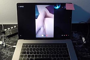 i'm this spanish milf porn actress leyva hot ctdx fucking a fan on webcam with my big ass and shaved pussy