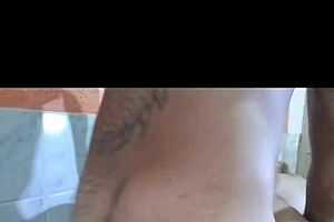 2 D�lares Ou Um Presente Misterioso Escolhi O Presente Adivinha Foi S� No Cuzinho E No Aro Com Direito A Duas Gozadas De Uma V�z