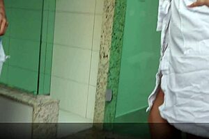 Stepson Fucks Big Ass Stepmom After Bath