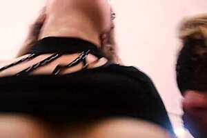 oh wow, amateur threesome with blonde and brunette is so hot! 🔥💦