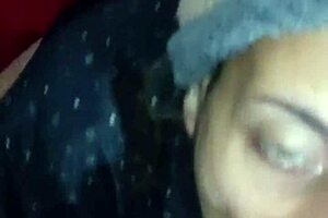 Bastidores Da Esposa Kally Cremosa Chupando O Câmera No Meio Da Gravação De Seus Conteúdos De Humor Podrução Amadora Vídeos Caseiro Real