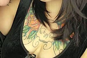 Lipstick Marks And Sloppy Deepthroat Action With Milf Ass Close Up And Curvy Belly Views!