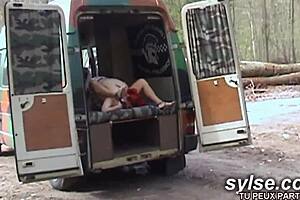 amateur teen explores strapon fun with european mommy outdoors