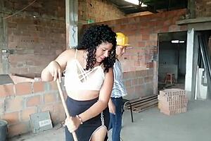 o a mi empleada para que me lama mi co�o viejo