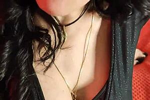 Maestra Venezolana Ensena A Bailar A Un Novato!