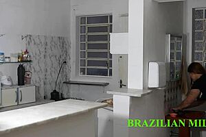 padrasto pauzudo fode a enteada na cozinha sem camisinha video completo no red sheer