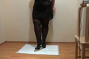 A Dirty Pussy Pees On A Rubber Dick