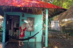 Hey, check out this real homemade clip where she starts with a massage and it turns into hot sex