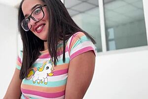 Latina Alice Biancci swallows cum from two big cocks at once in wild MMF action