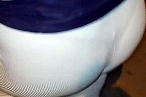 Hey, this Venezuelan mature flashes her big ass in leggings on the street 😈 she gets fucked hard outdoors with creampie and dirty talk!