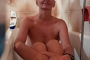 Milf Sandra goldener regen zungenanal rimming bei ihm und gesichtsbesamung.