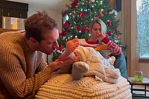 Santas Obsession With Milf Amateur Foot Fetish Licking And Sucking In Christmas Housewife Scene