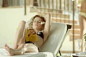 my girlfriend enjoyed some casual lesbian fingering and masturbation together