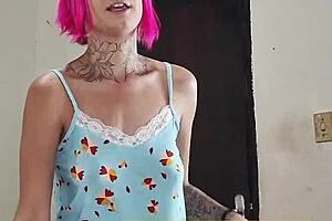 tia shows her niece how to ride boyfriend's big cock good