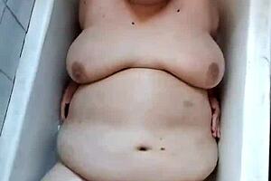 Whoa, couple's wild session with her sucking cock and humping till he cums on milf body 😈 full movie on sub page!