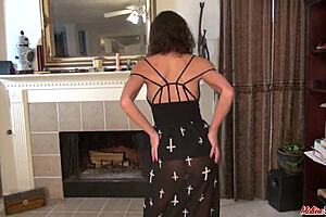 uh skinny mature strips naked and shakes toys down her cunt oops