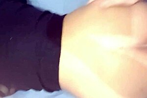 Estilo perrito FOLLANDO el jugoso coño de esta perra HACIÉNDOLA eyacular varias veces - me saca toda la leche