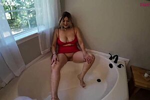 slutty home wrecking realtor TABITHAXxx and JORDANROCKSxxx fuck you pov to close the deal