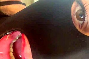 Milfycalla's helpful neighbor adventure