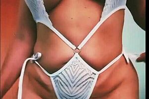 hey that safada loira da vivi guedez oficial used clothes from empirextore sex shop with putariasdocasal20 lots of sensual outfits and panties in the show.