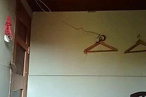 Madura cabalgando duro en el dormitorio