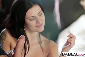 uh, i think that's kristof cale and abrill gerald in step mom lessons - mistaken identity