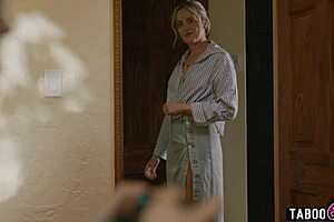 Chinese teen 18+ stepsister catches stepbro perving on MILF stepmom and they fuck hard with big cock taboo roleplay