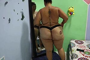 Pizza delivery guy fucked girl who had no money to pay with big tits and rough sex. They did doggystyle with cumshot in kitchen missionary.