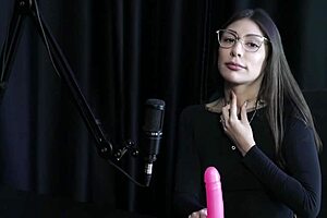 Watch the naughty interview full of filth with Melina Khalifa in Porn Cast Brazil - part 5 on Sheer Red