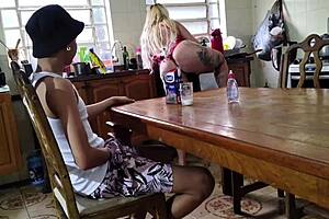 parte -3-tiffany montavani ensinou o virgem inocente como ser dominador garanh�o. cena intensa tiffany bebendo o mijo o xixi fudeu a buceta a enforcou ele ficou nervoso mas aprendeu veja no fechado.