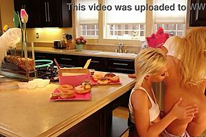 What do you know about Lexi Swallow and her latest projects?