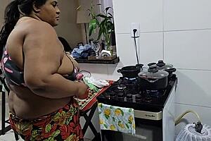 I'm the chubby stepmom with huge tits leaving party with stepson, he fucks my big pussy in kitchen ~Ju Esposa Safada~