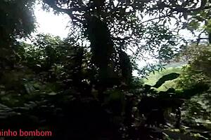 Trilha com duas gostosas o que ser� que rolou por l�!