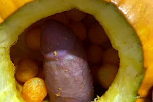 Hey, check out this Tubebelatina special for Halloween with Dulce o Truco action. It's a hot homemade blowjob from a curvy Latina milf amateur