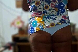 No aguento mais. Toda vez que meu pai vai pra igreja minha madrasta evangélica faz isso.