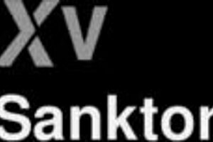 gorgeous tattooed thai model strips poolside nude art!