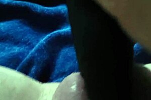 helsbels pumps her pierced greedy squirting pussy 👅💦