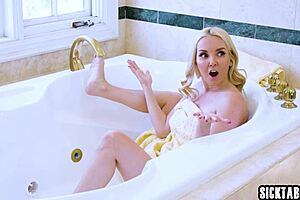 Milf Aaliyah Love Fingers Pussy While Ryan Keely Licks Hot Lesbian Blonde