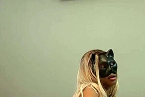 naughty wife sucks friend's dick while cuck's at work 😈🍆💦