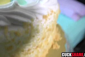 watching wife suck strangers blows my cuck mind