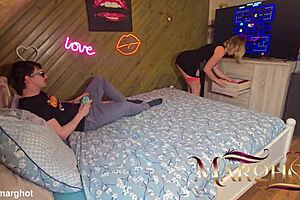 belle mere got so hot playin pacman... beau fils fucks her pussy fulla cum then she eats it