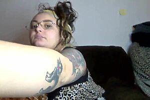 rebeca addams shakes those big tits while eatin shrimp all casual like