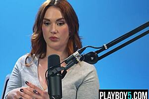 chubby redhead siri fingers hairy pussy to fat bbw orgasm