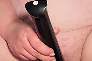 boss milf screams on 30cm rubber cock til she cums hard 😱💦 huge fat tits bounce!