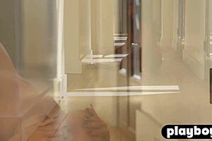 Latina milf strips naked for hot photoshoot session