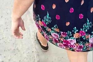 madura latina cougar licks fat chubby pussy on street!