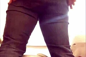 pretty girlfriend pees in bathroom showing off her perfect ass 🍑😘