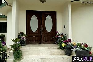 Carmen Callaway fingers Jenna J Ross lesbian stepsis pussy!