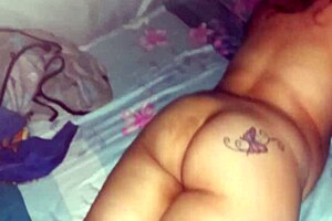 i fuck my huge ass stepmom raw and hard!