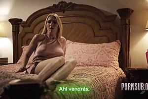 mi madrastra sola en casa... ven a verla!